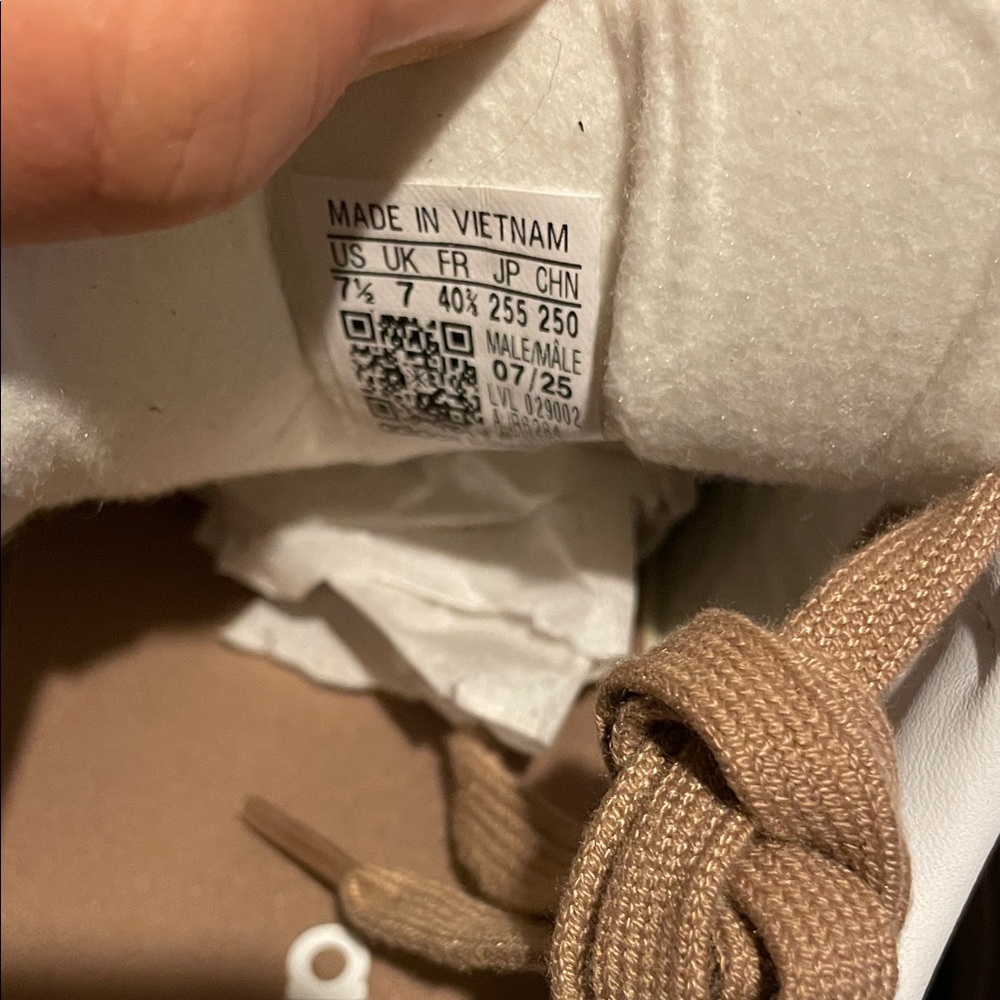 adidas Gazelle Sneakers in Tan and White - Picture 4 of 7
